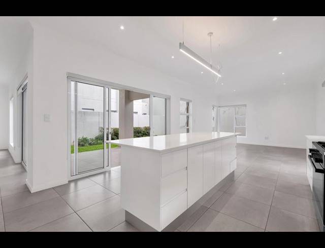 3 BEDROOM HOUSE FOR SALE IN BRYANSTON